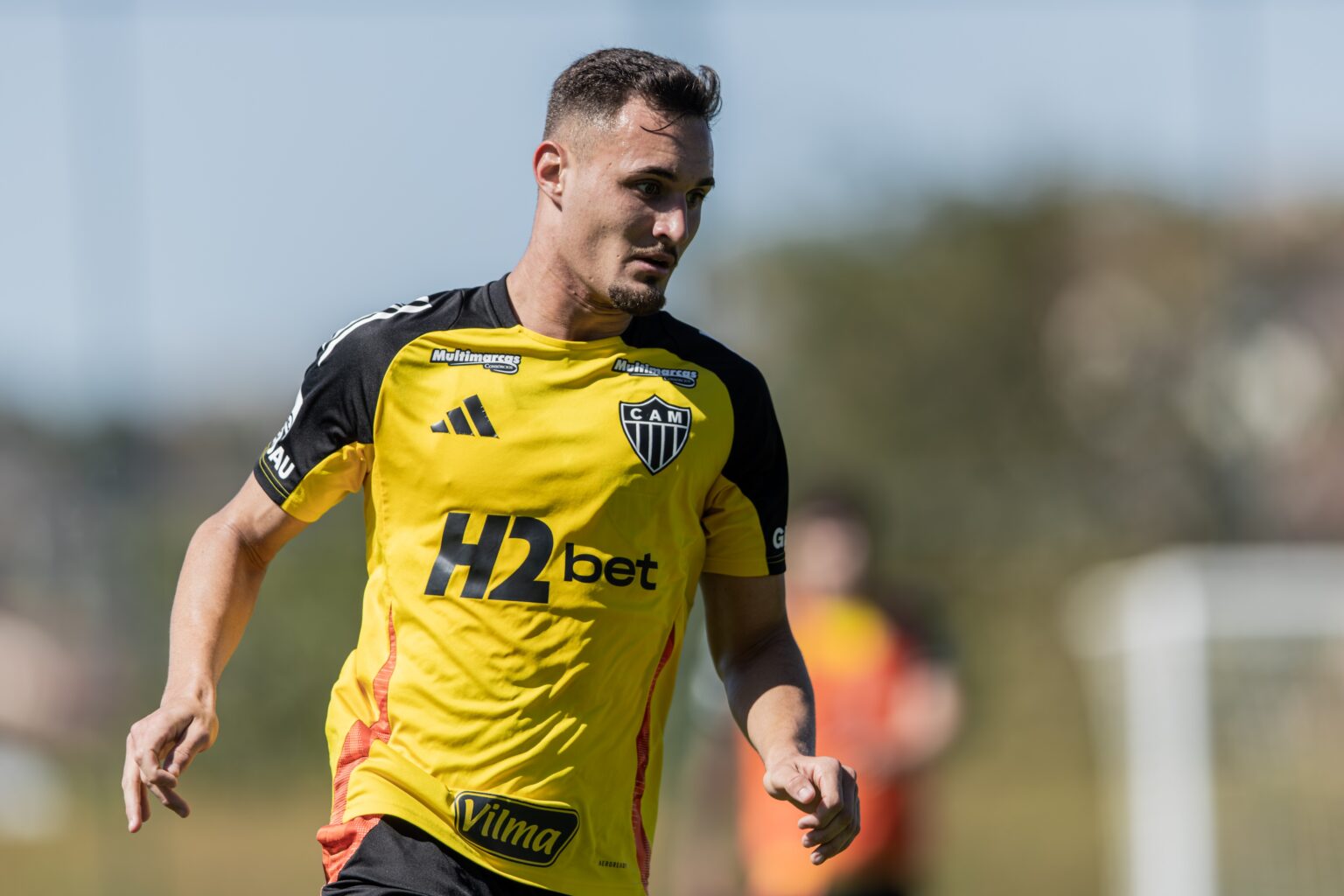 Atlético-MG Avança em Negociação para Emprestar João Marcelo ao Futebol Árabe