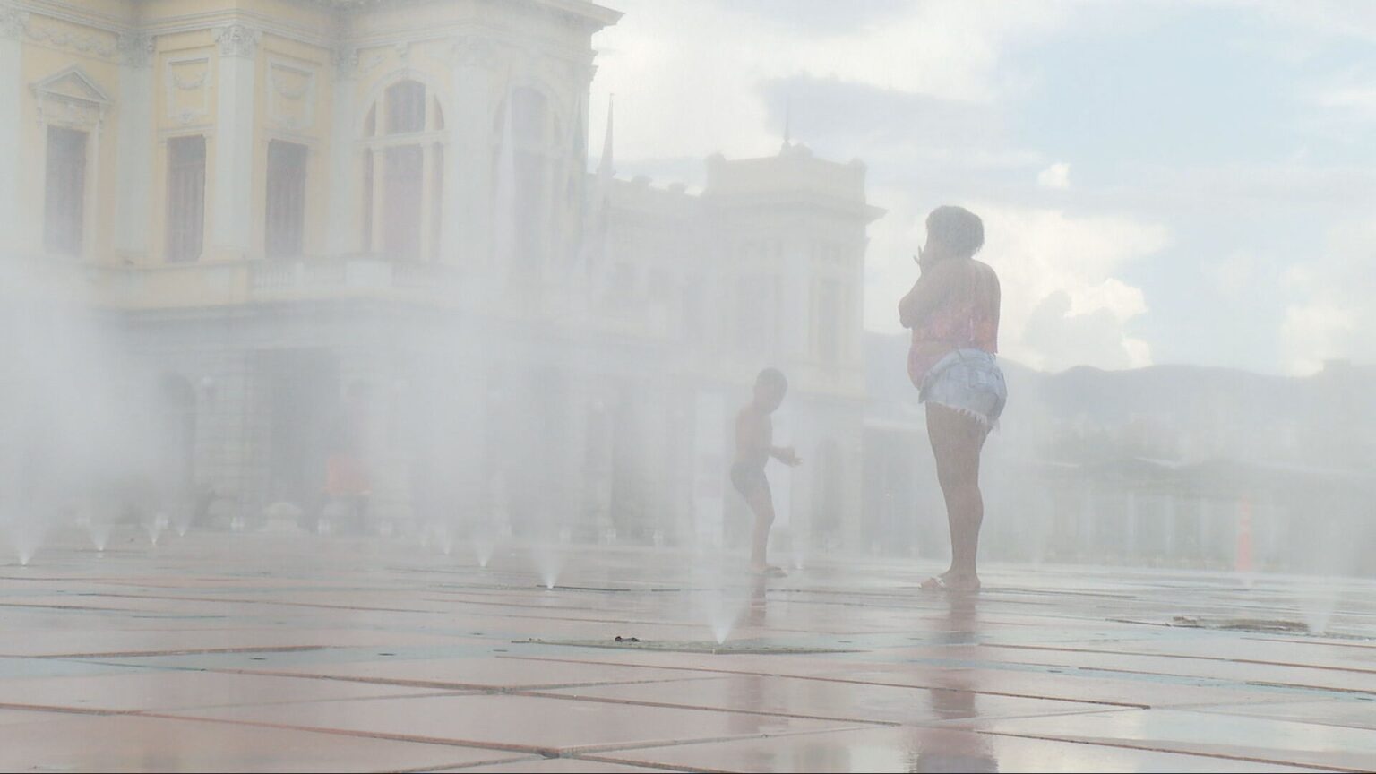 Calor Persistente em BH, Mas Chuva e Queda de Temperaturas Estão a Caminho Calor Persistente em BH, Mas Chuva e Queda de Temperaturas Estão a Caminho