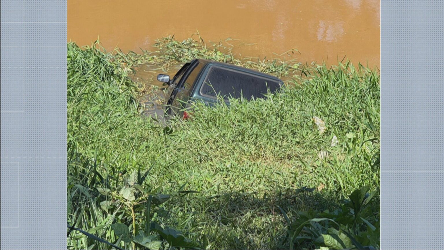Corpo encontrado em carro submerso no rio Paraopeba levanta mistério em Juatuba