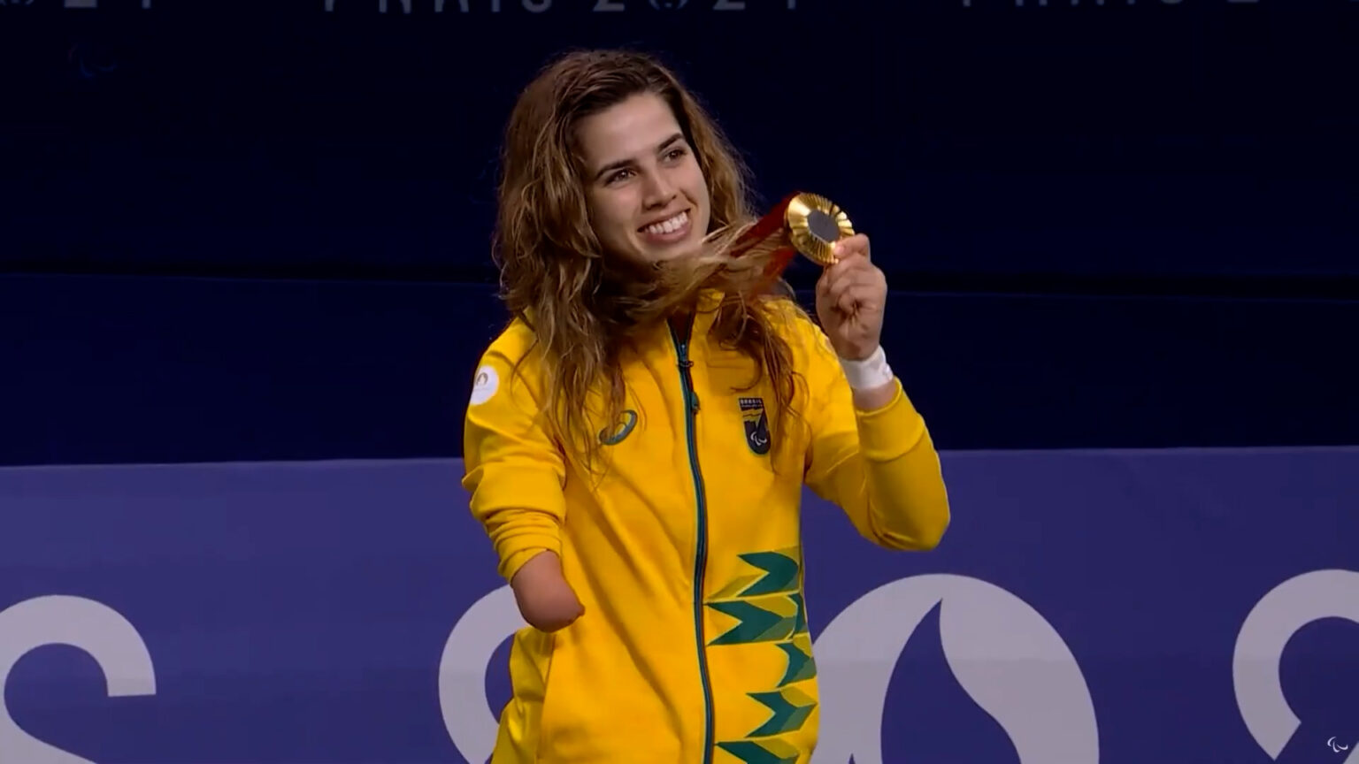 Da Discriminação ao Reconhecimento: A Inclusão Feminina nos Esportes no Brasil Da Discriminação ao Reconhecimento: A Inclusão Feminina nos Esportes no Brasil