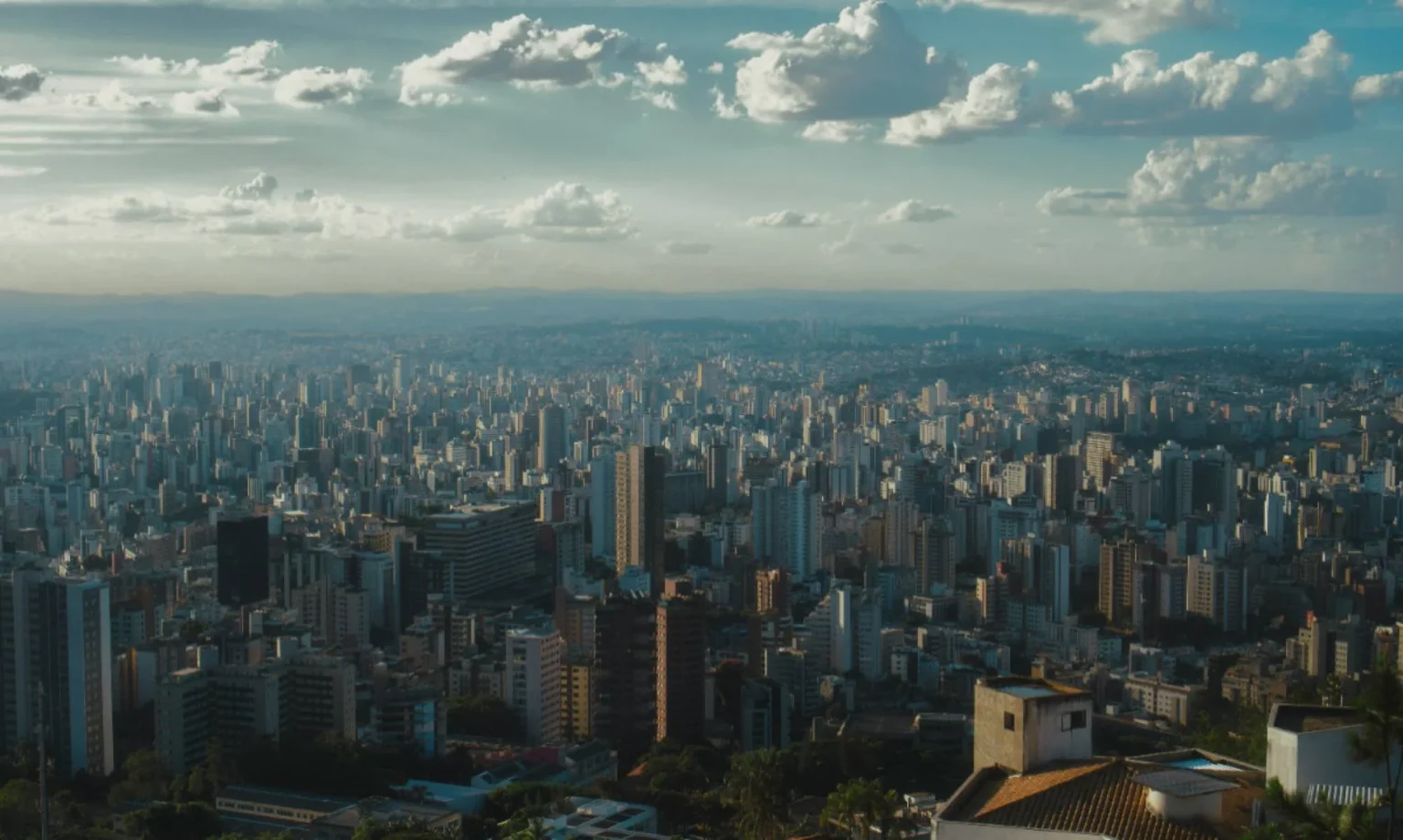 Economia Digital Revoluciona a Gestão de Condomínios com IA e Dados Estratégicos