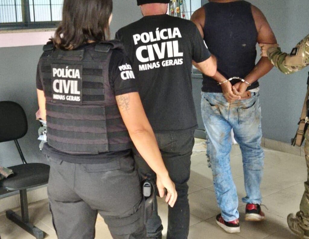 Homem é preso em MG por manter namorada em cárcere e clonar celular Homem é preso em MG por manter namorada em cárcere e clonar celular