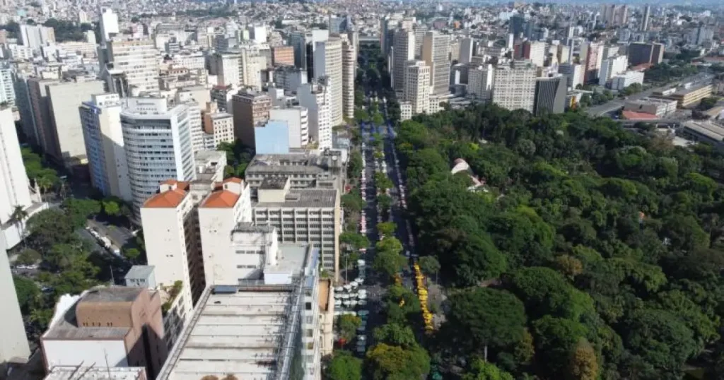 Horários de Funcionamento em BH no Ano Novo: Saúde, Parques e Bancos