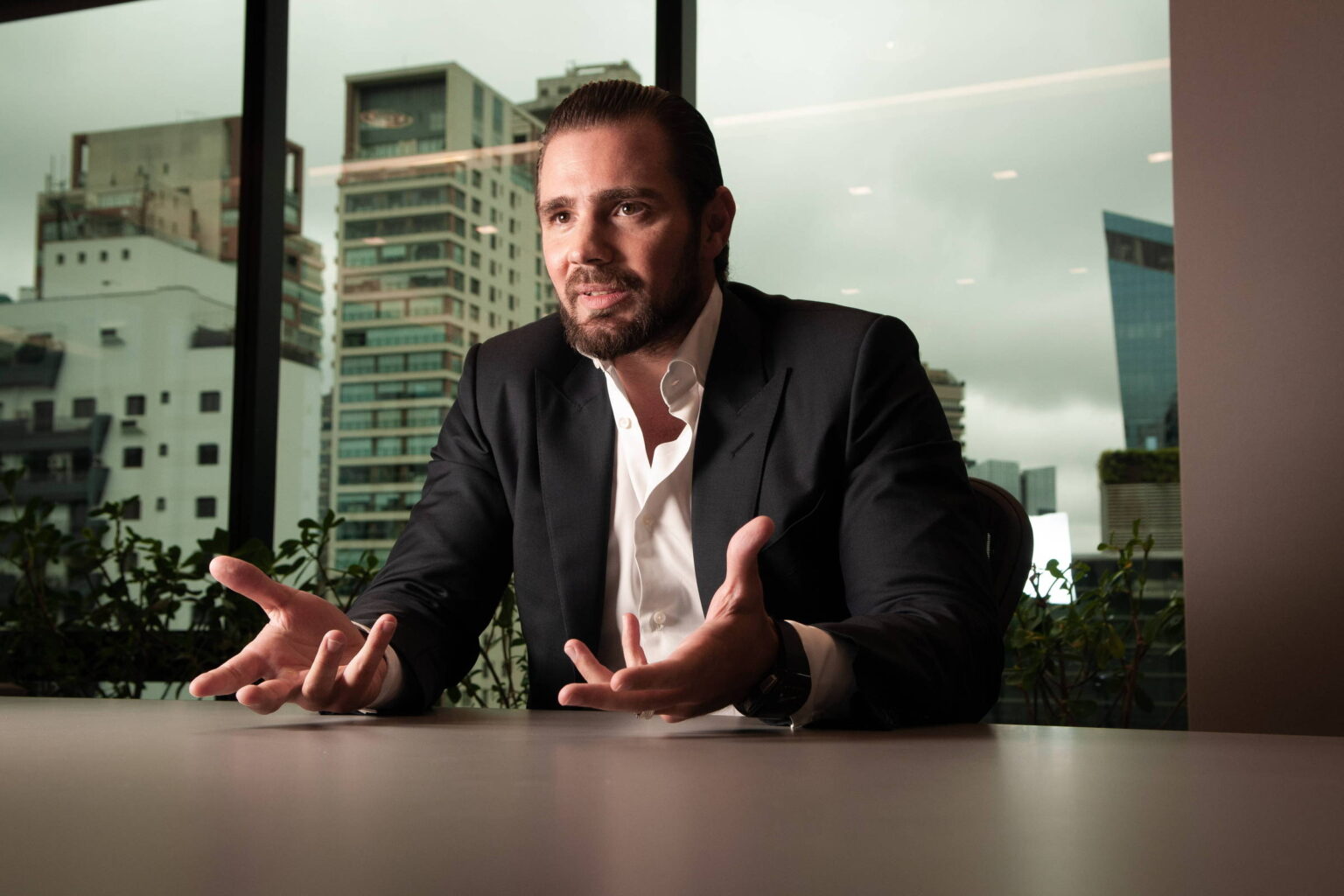 Investigação Revela Conexões de Daniel Vorcaro com Empresa de Imóvel Avaliado em R$ 36 Milhões