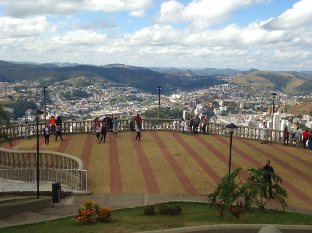 Juiz de Fora Comemora 2026 com Show de Luzes e Música Especial Juiz de Fora Comemora 2026 com Show de Luzes e Música Especial
