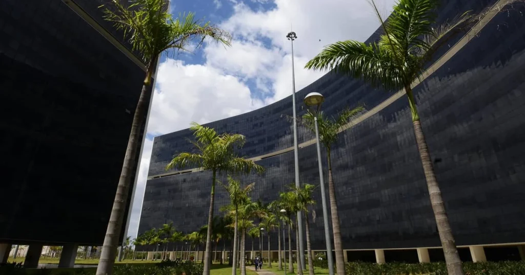 Minas Gerais: Zema Sanciona Lei Que Cria Novo Detran para Melhorar Trânsito