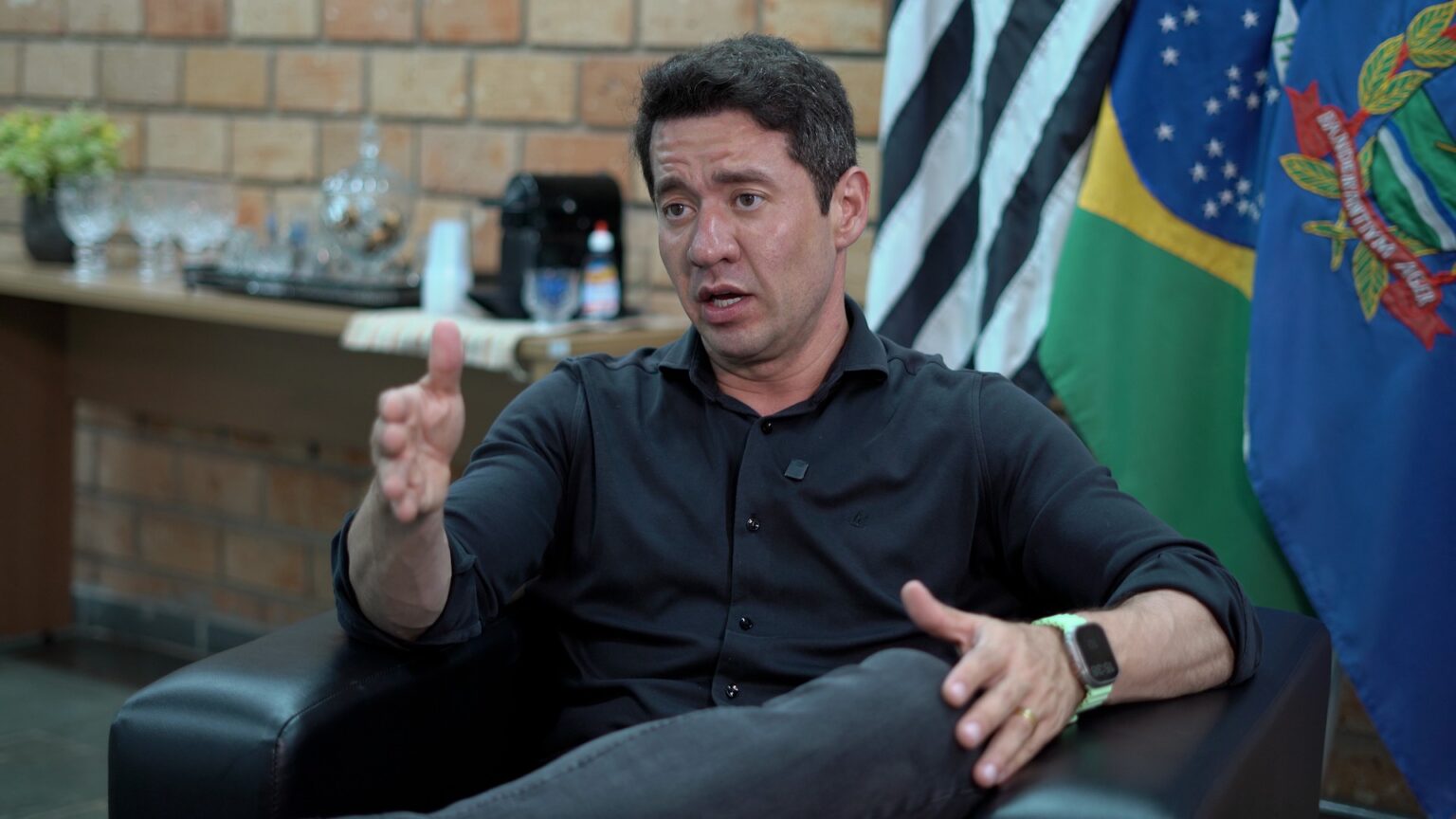 Ricardo Silva defende redes sociais na política, mas alerta: 'Prefeito não é influencer'