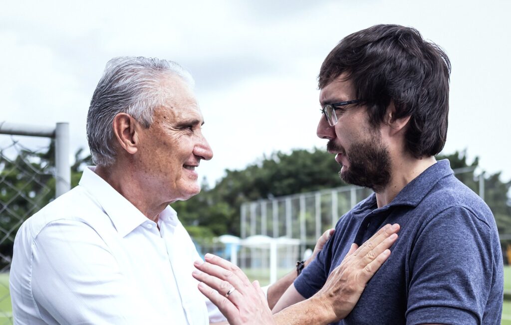 Tite e suas Estratégias para o Cruzeiro: Mercado em Foco