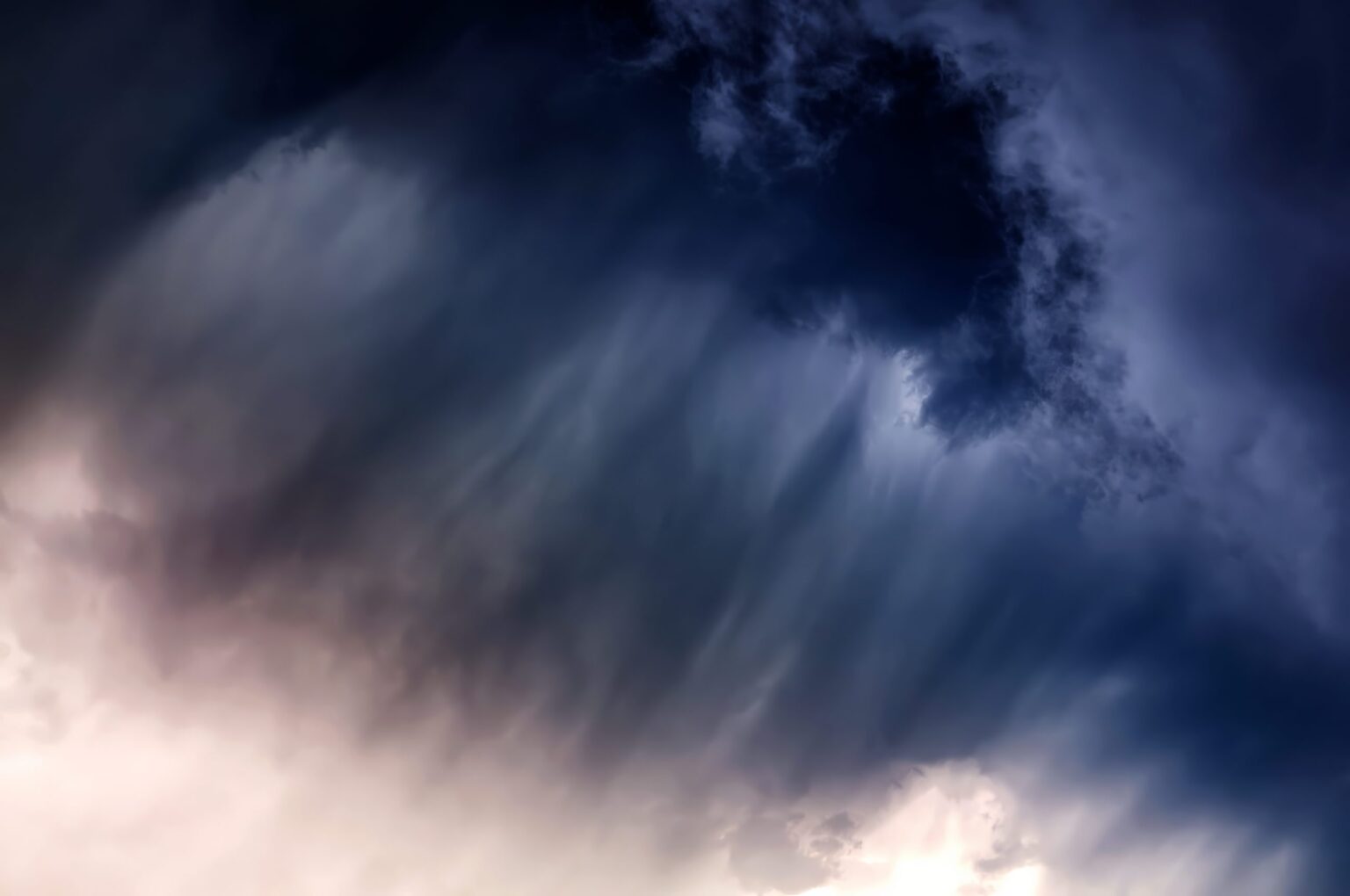 Alerta Amarelo: Chuvas Intensas e Risco de Energia Cortada em Belo Horizonte Até Sábado