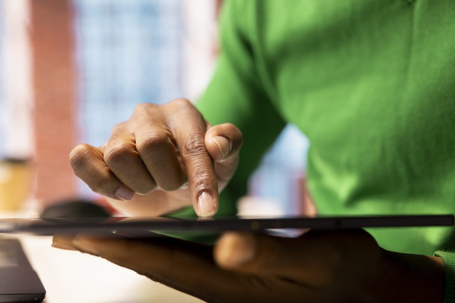 Apostas Online: O Impacto das Bets na Desigualdade e Racismo no Brasil