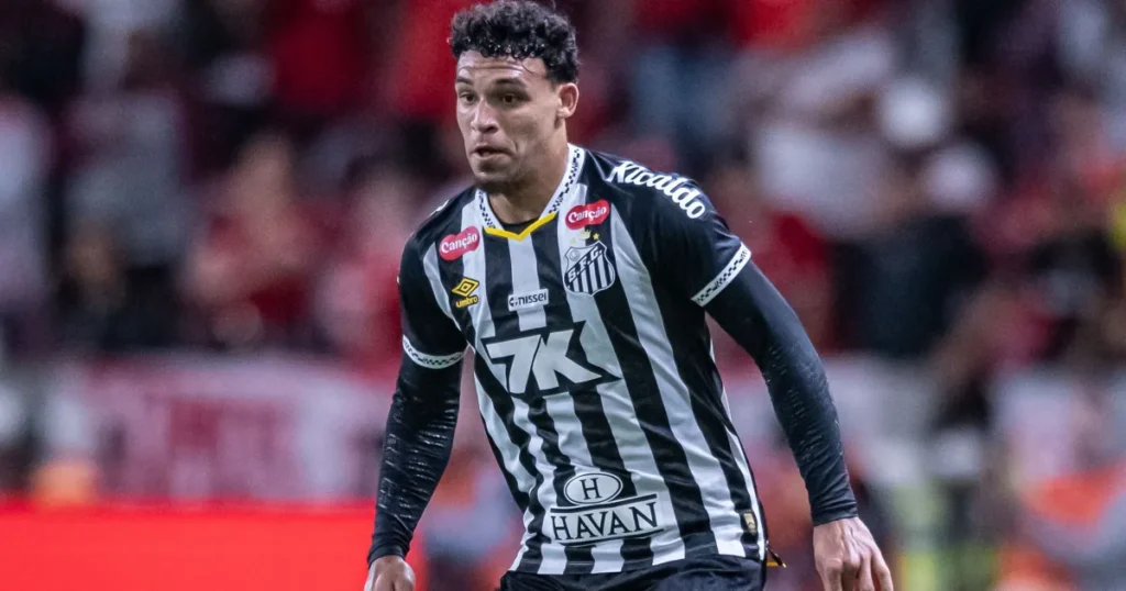 Atlético-MG Se Aproxima de Fechamento com Meia do Flamengo Atlético-MG Se Aproxima de Fechamento com Meia do Flamengo