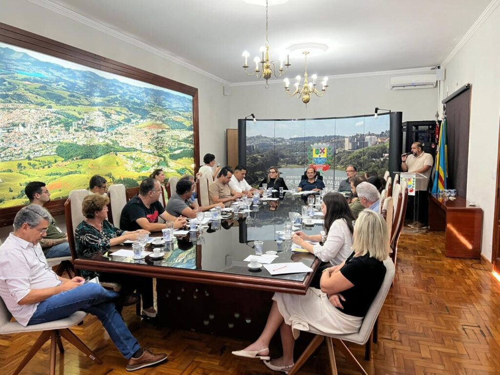 Bragança Paulista Inova Gestão de Resíduos: Uma Nova Era de Sustentabilidade Bragança Paulista Inova Gestão de Resíduos: Uma Nova Era de Sustentabilidade