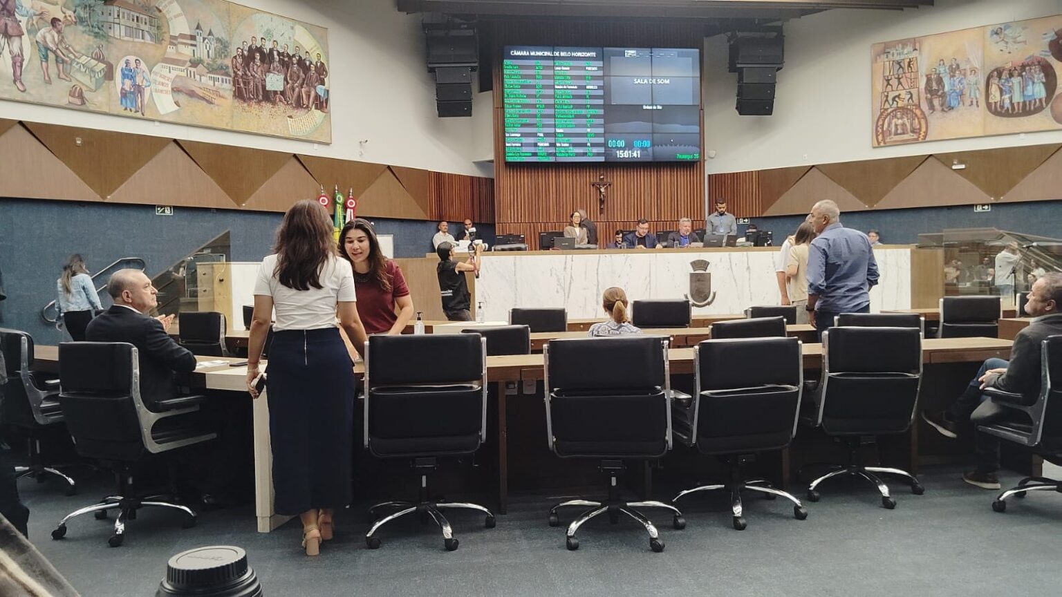 Câmara de BH Implementa Dispositivo de Férias para Aumentar Remuneração dos Vereadores