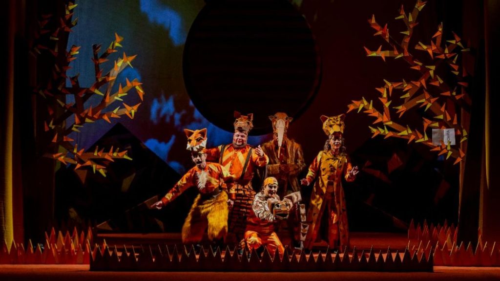 Campanha de Popularização do Teatro em BH: Cultura Acessível e Encontro Coletivo Campanha de Popularização do Teatro em BH: Cultura Acessível e Encontro Coletivo