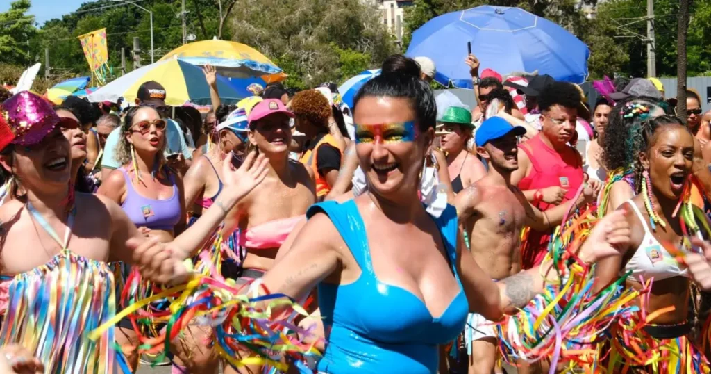 Carnaval BH 2026: Cortejos e Ensaios Imperdíveis Neste Domingo