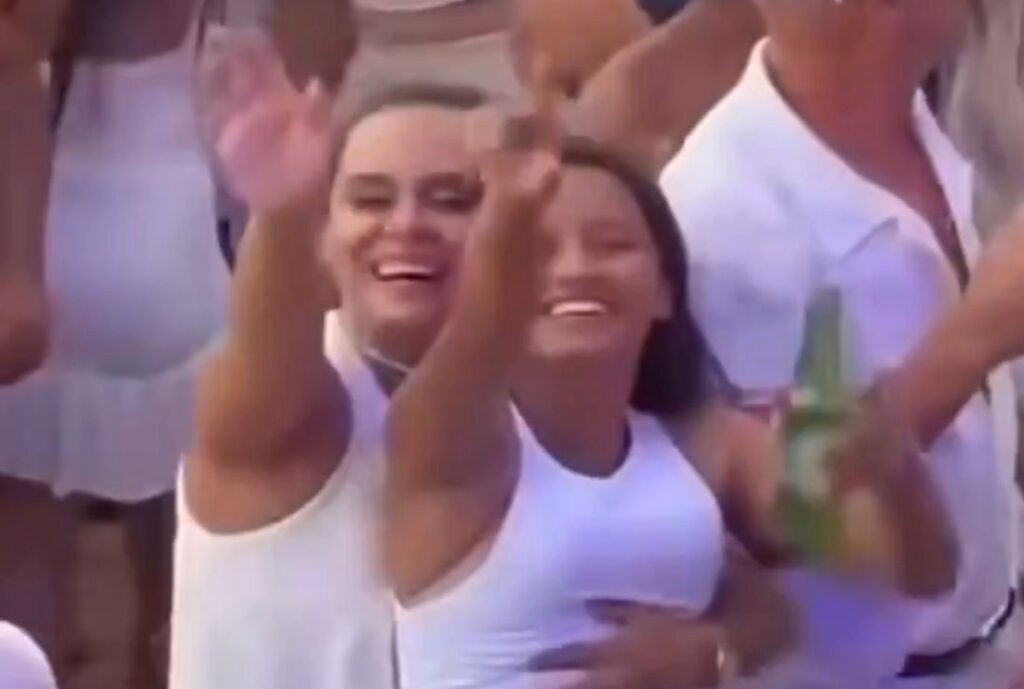 Casal de Mulheres Assassinadas na Bahia: Um Lamento por Justiça e Combate à Lesbofobia Casal de Mulheres Assassinadas na Bahia: Um Lamento por Justiça e Combate à Lesbofobia