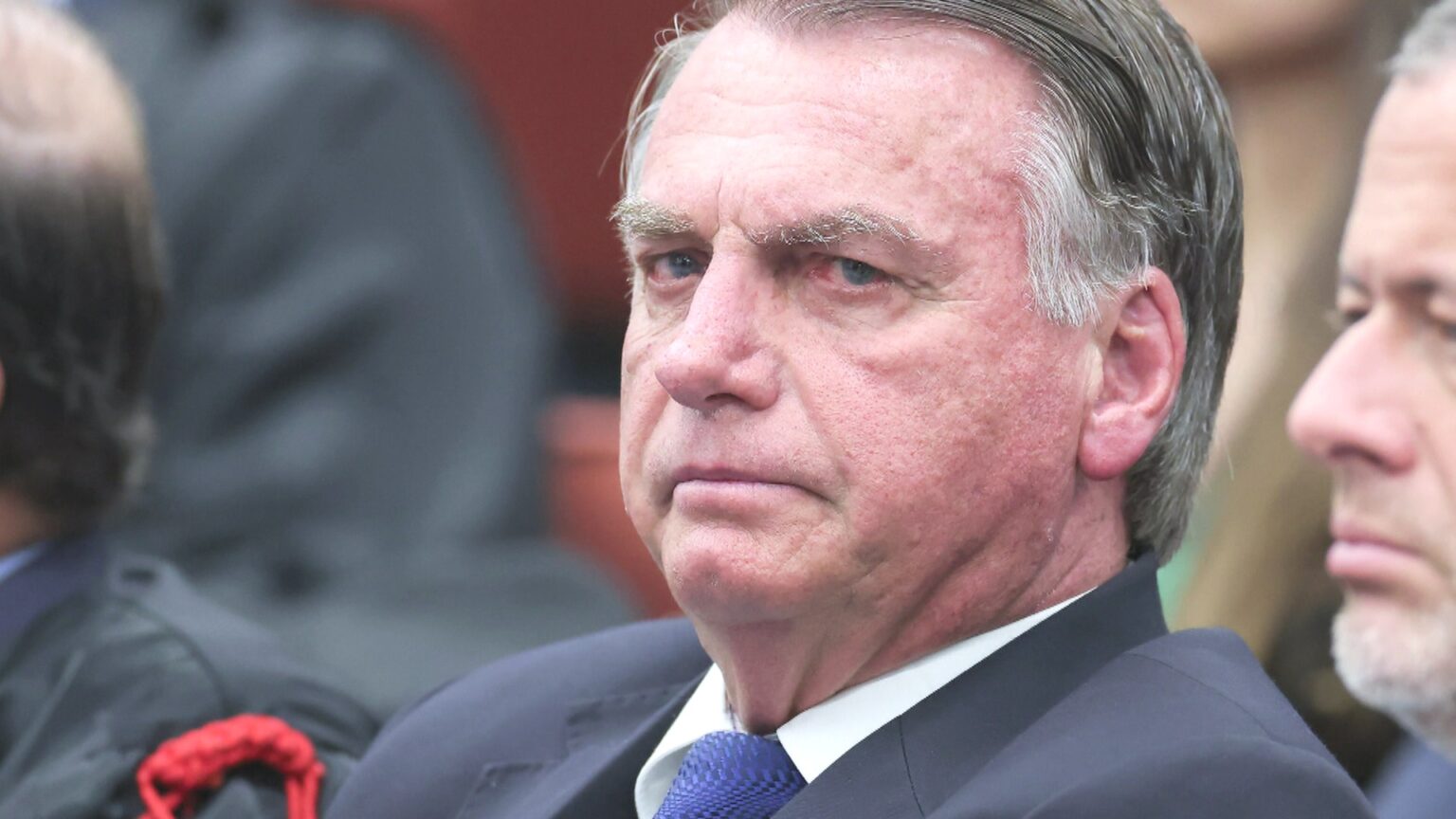 CFM Levanta Questões Sobre Assistência Médica a Jair Bolsonaro