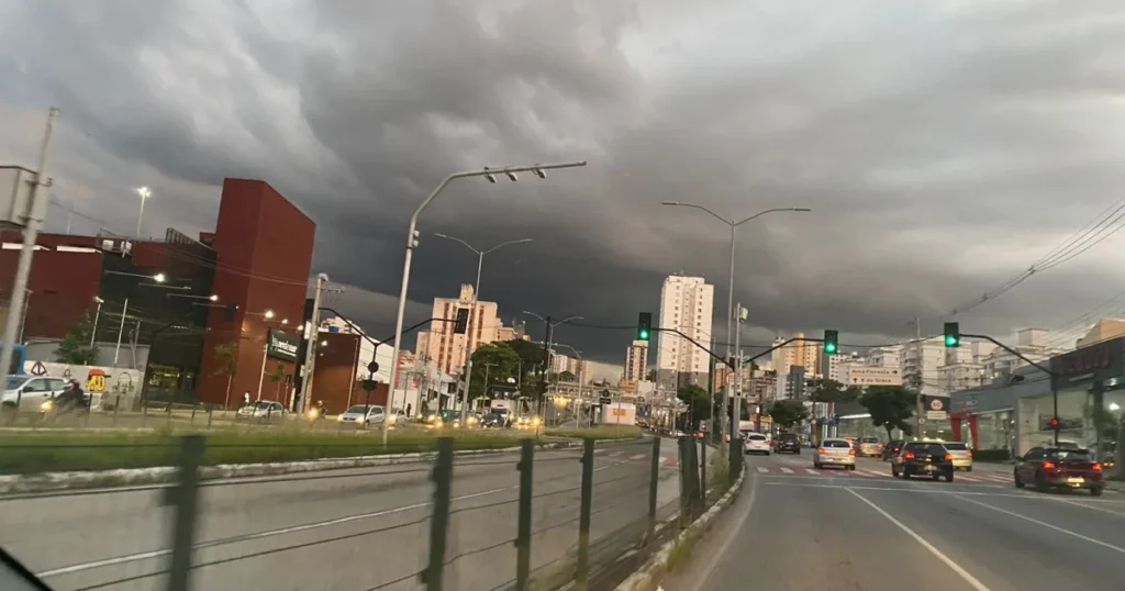 Chuva em Belo Horizonte: Quase 40% do Volume Esperado para Janeiro em Apenas Quatro Dias