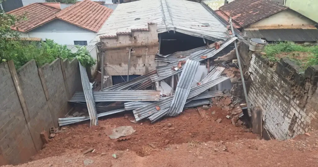 Chuva Forte em Minas: Número de Desabrigados Aumenta para 465
