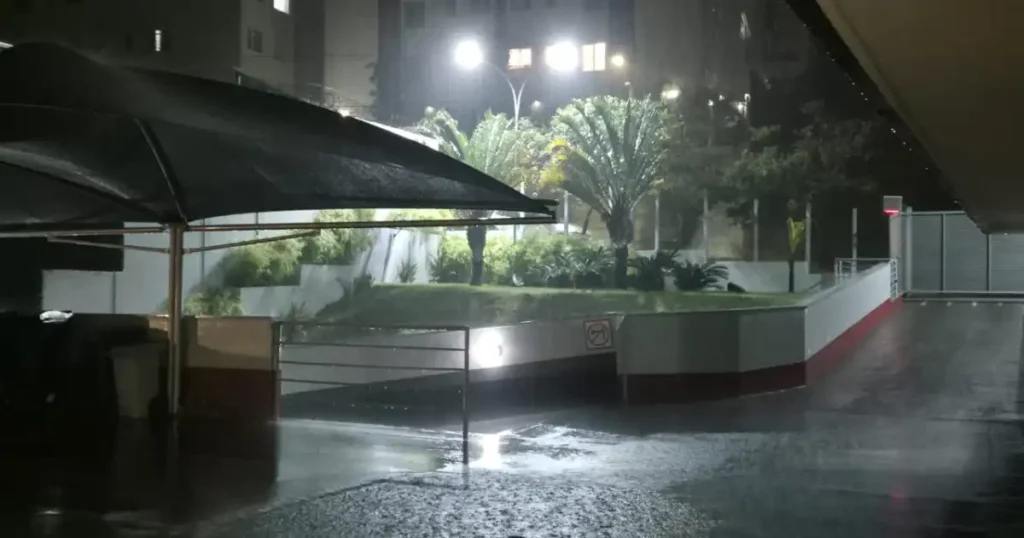 Chuvas Intensificam em Belo Horizonte: Cuidados e Previsões para o Fim de Semana