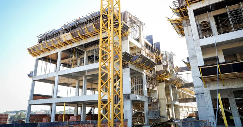 Construção Civil Atinge 0,51% em Dezembro e Encerramento de 2025 com Crescimento Acima de 5%