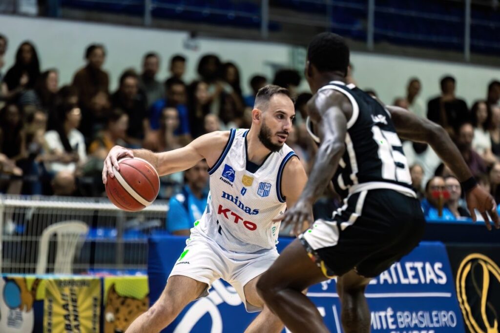 Copa Super 8: Minas e Pinheiros Avançam para as Semifinais em Jogos Empolgantes