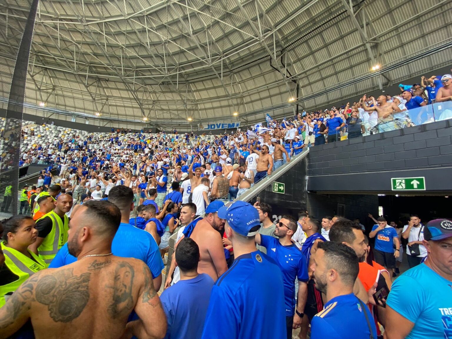 Cruzeiro Solicita à FMF Retorno da Presença de Torcida Visitante em Clássicos
