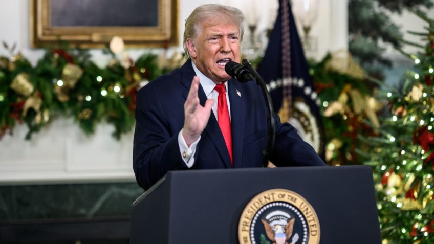 Deco Bancillon | Trump e a Politização da Guerra: Uma Questão de Sobrevivência Deco Bancillon | Trump e a Politização da Guerra: Uma Questão de Sobrevivência