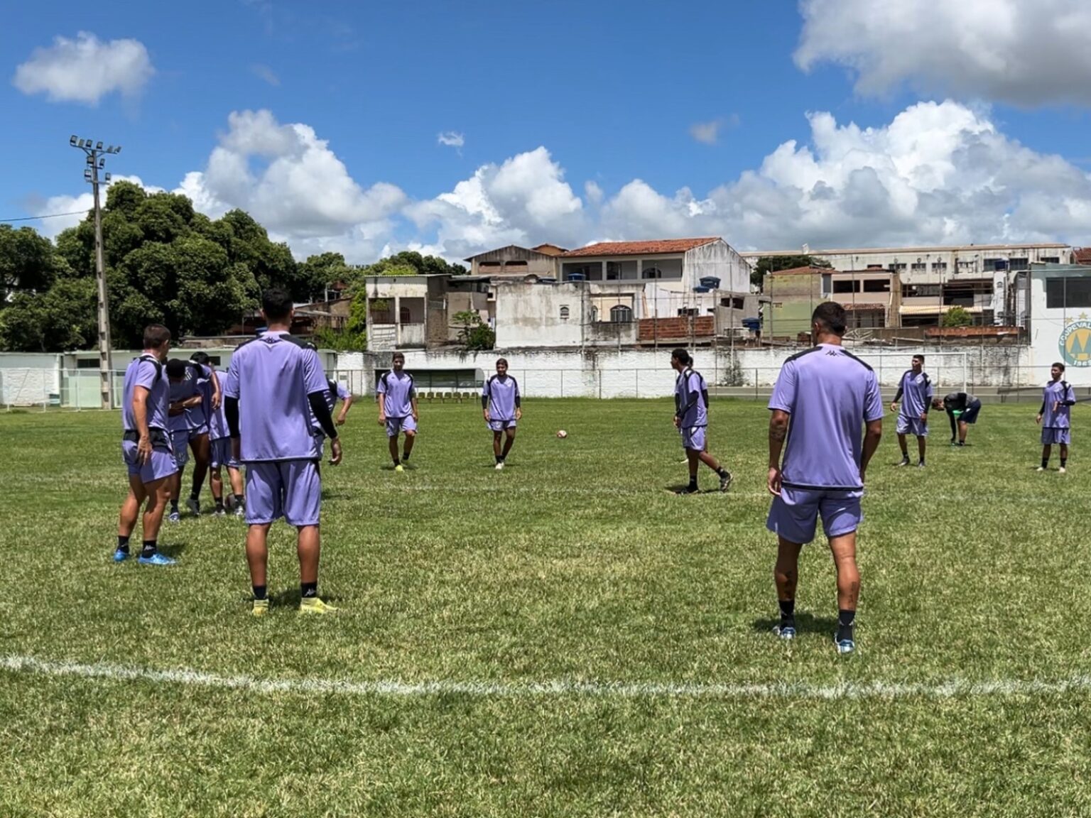 Democrata-GV Enfrenta o Cruzeiro em Belo Horizonte: Preparativos e Expectativas