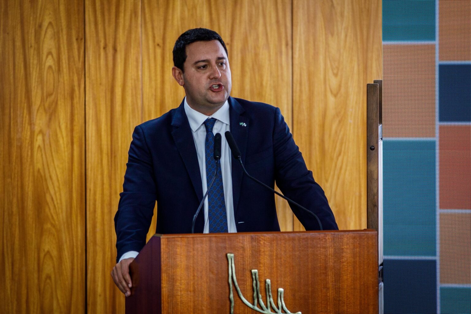 Desafios de Ratinho Jr. no PSD: Alianças Locais em Seis Estados Impedem Avanços em sua Candidatura à