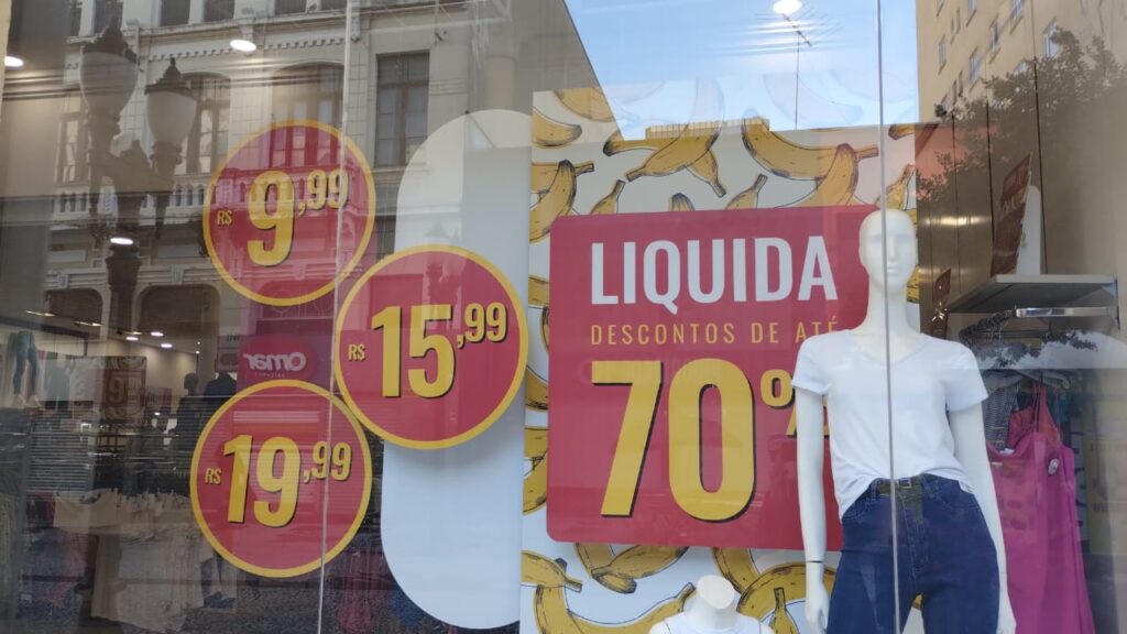 Descontos Imperdíveis: Saldões em Curitiba com Ofertas de até 80%