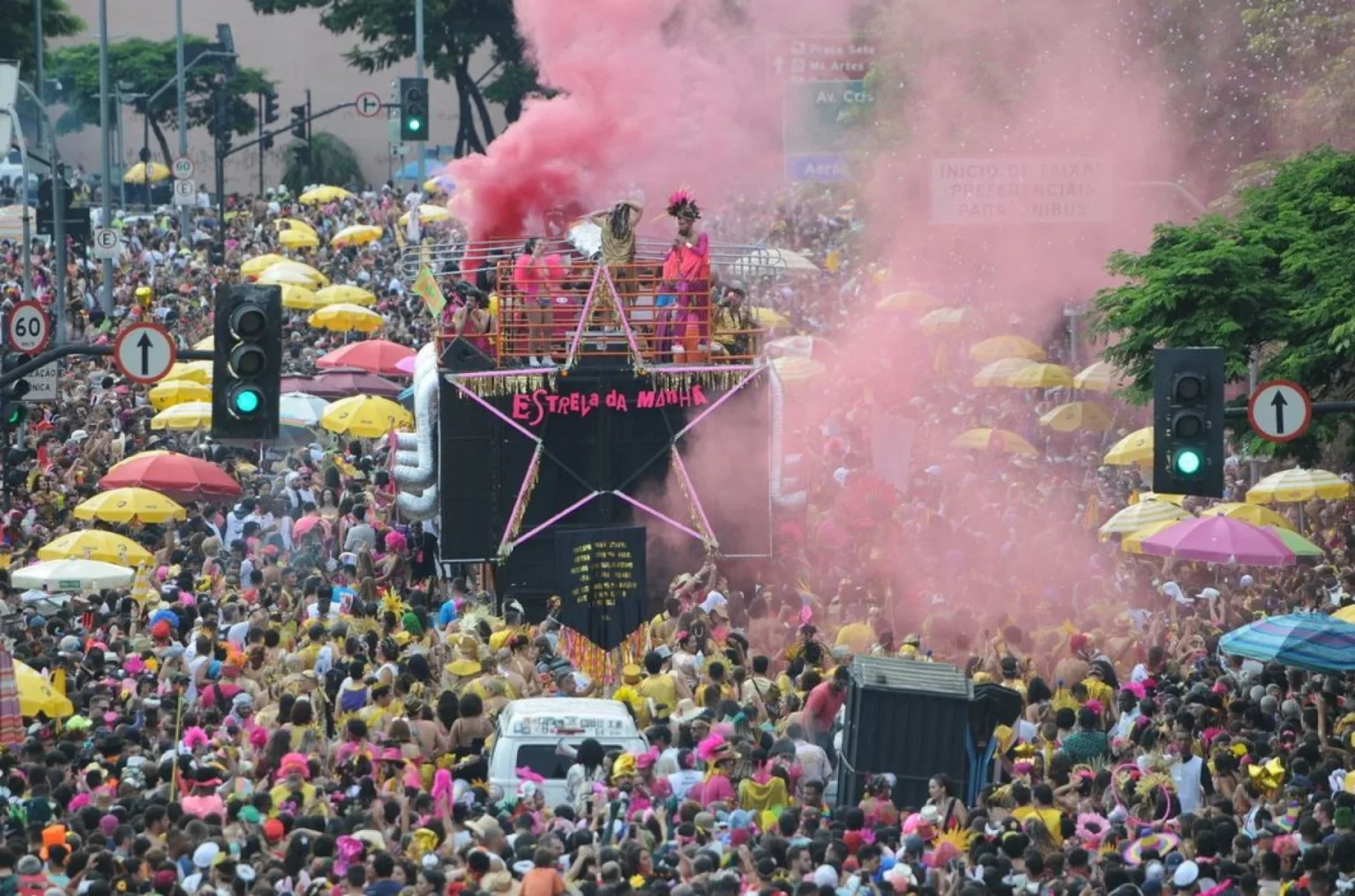 Descubra os 10 Destinos Imperdíveis para Brilhar no Carnaval de Minas Gerais