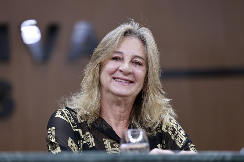 Dra. Zeli Propõe Alteração na Política de Acolhimento para Fortalecer Medidas Protetivas a Vítimas de Violência Dra. Zeli Propõe Alteração na Política de Acolhimento para Fortalecer Medidas Protetivas a Vítimas d