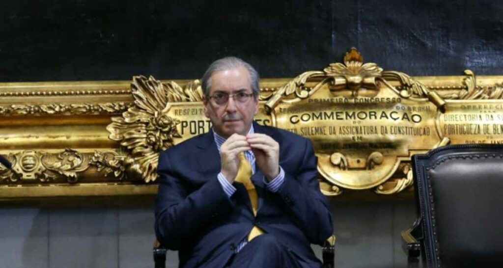 Eduardo Cunha em Minas: Reconstruindo o Poder Através do Rádio Eduardo Cunha em Minas: Reconstruindo o Poder Através do Rádio
