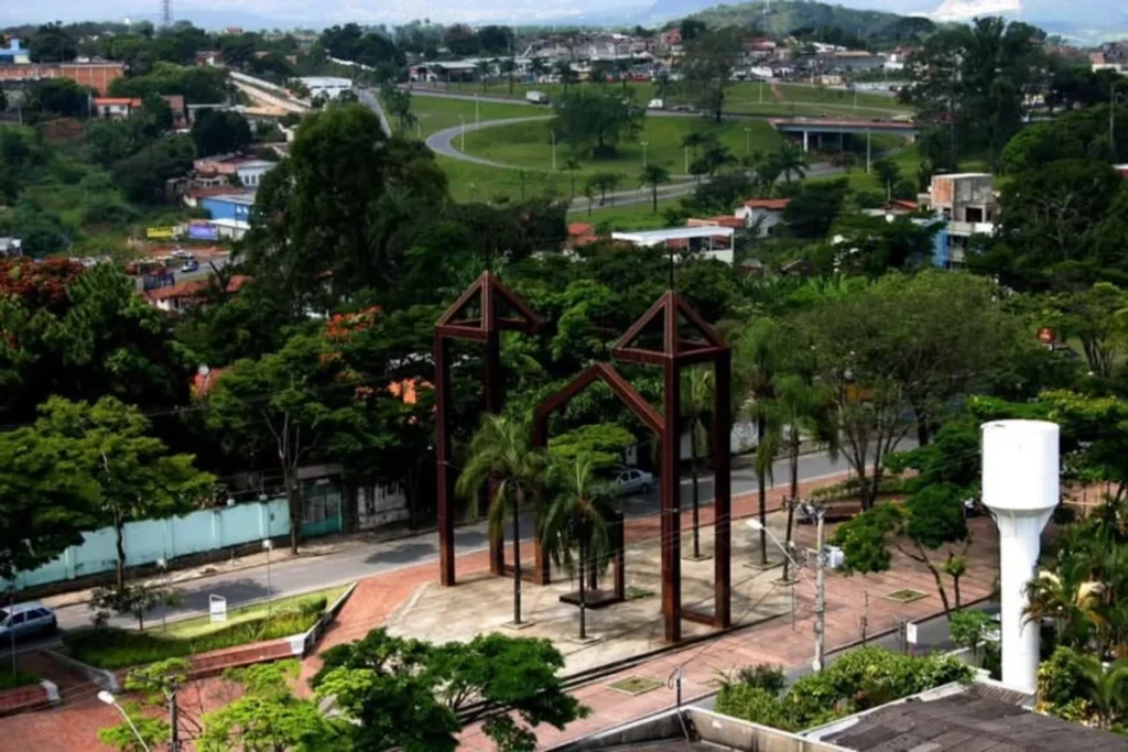 Festival de Arte e Cultura da Dona Antônia Agita Praça Milton Campos em Janeiro