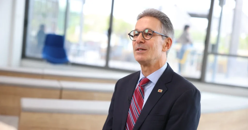 Governador Zema Veta Projeto de Promoção por Escolaridade para Servidores do Ensino Superior Governador Zema Veta Projeto de Promoção por Escolaridade para Servidores do Ensino Superior