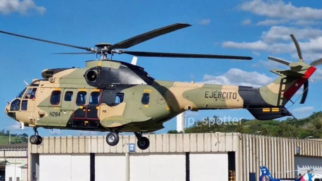 Helicóptero do Exército Chileno Passa por Revisão Estratégica no Brasil