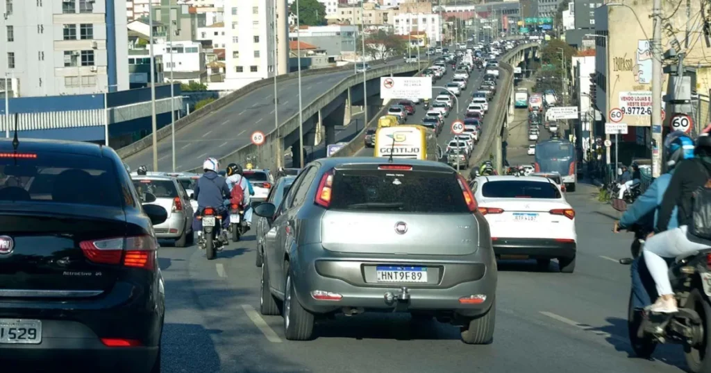 IPVA e IPTU 2026: Pagamento à Vista ou Parcelado? Dicas para Equilibrar Suas Finanças