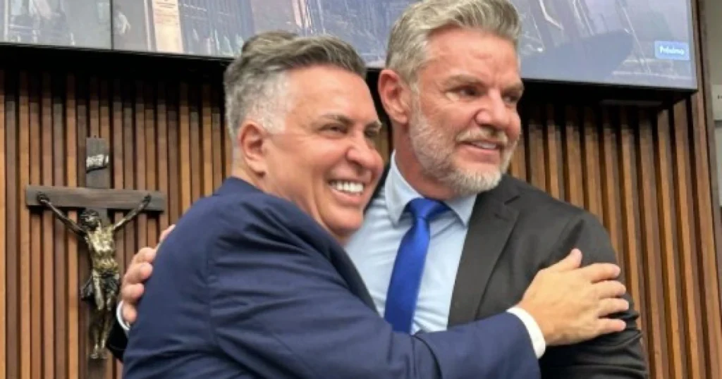 Juliano Lopes Assume Interinamente a Prefeitura de Belo Horizonte Durante Férias de Álvaro Damião