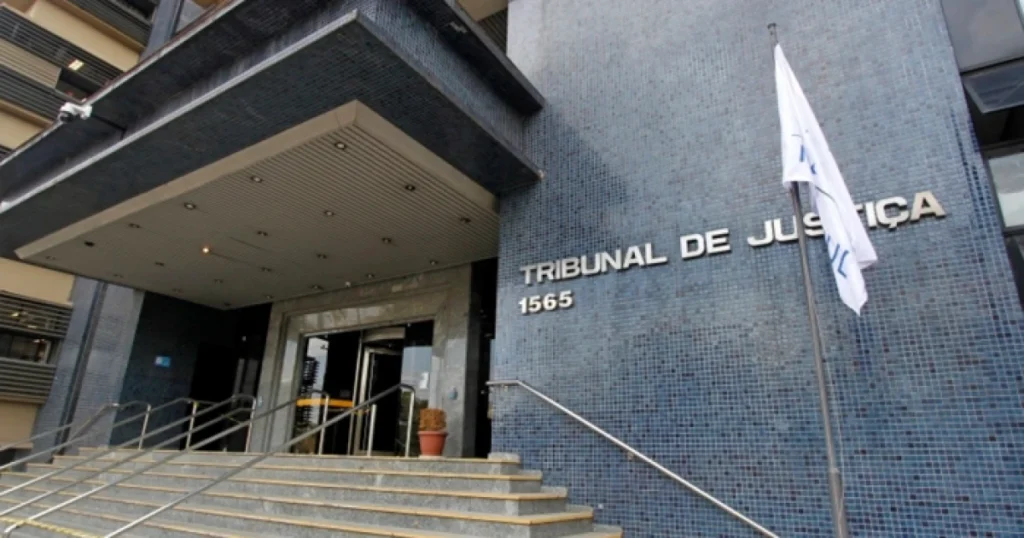 Justiça no RS Anula Reajuste Abusivo de 1.300% em Plano de Saúde de Idosa Justiça no RS Anula Reajuste Abusivo de 1.300% em Plano de Saúde de Idosa