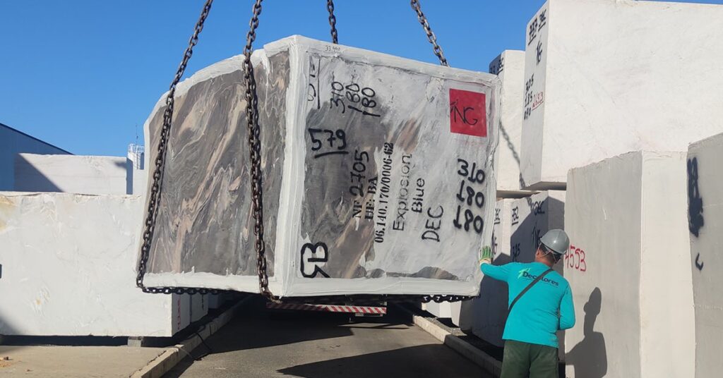 Minas Gerais Atinge US$ 135 Milhões em Exportações de Rochas Naturais em 2025