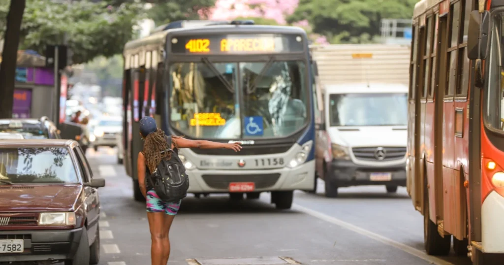Passagem de Ônibus em Belo Horizonte Sofre Reajuste: Agora é R$ 6,25