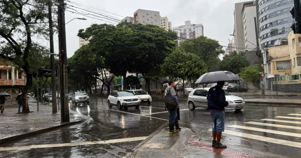 Previsão do Tempo em Belo Horizonte: Chuva Até Domingo e Queda de Temperatura