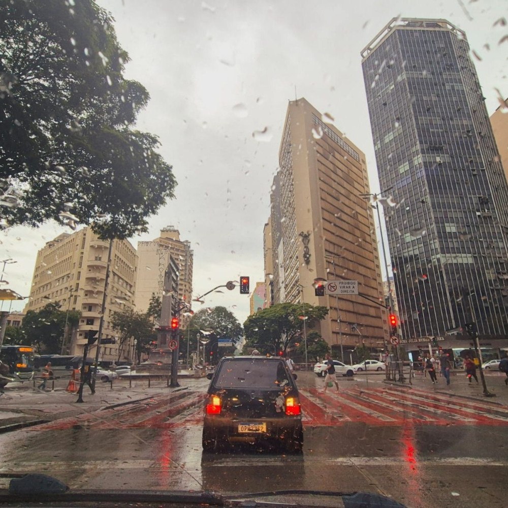 Previsão do Tempo em Belo Horizonte: Chuva Forte e Possibilidade de Raios Nesta Terça-feira Previsão do Tempo em Belo Horizonte: Chuva Forte e Possibilidade de Raios Nesta Terça-feira
