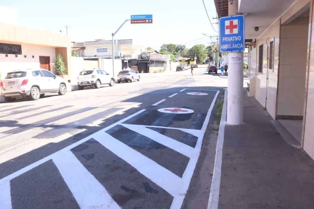 São Pedro da Aldeia Avança em Segurança no Trânsito com Novas Sinalizações e Semáforos Modernos