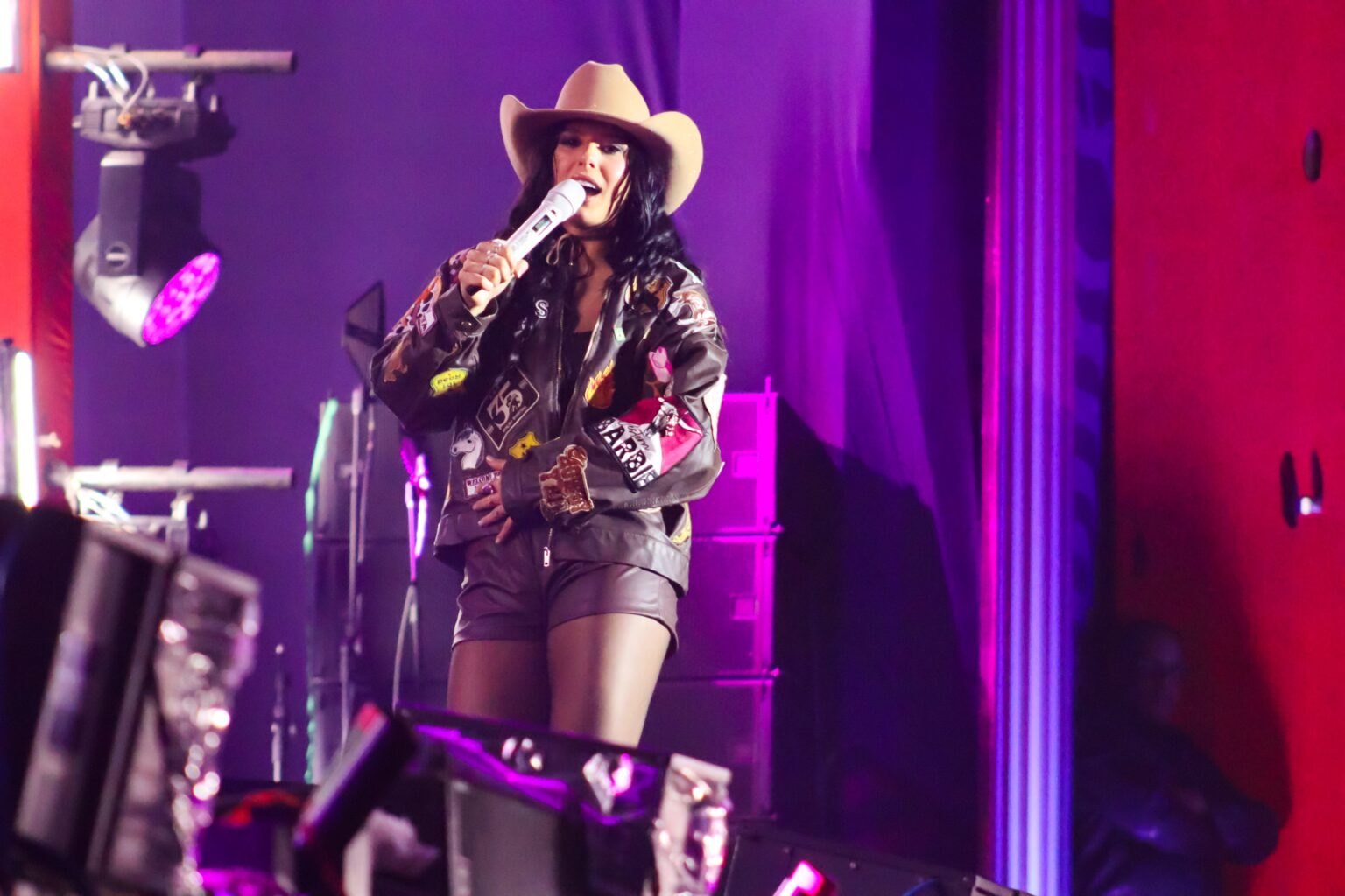 Show de Ana Castela no Litoral de SP é Remarcado por Motivos de Saúde