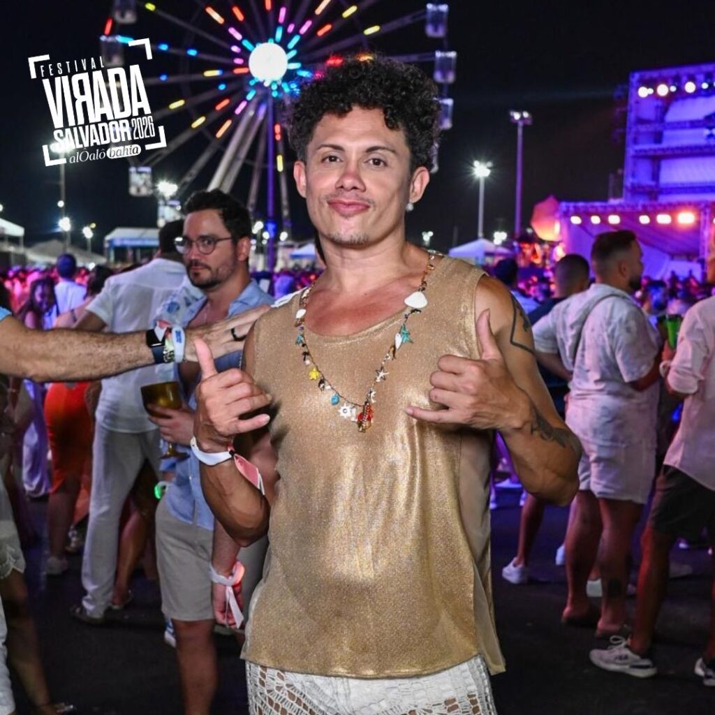 Silvero Pereira Celebra Réveillon em Salvador e Exalta o Carnaval Baiano: “É o Melhor do Mundo” Silvero Pereira Celebra Réveillon em Salvador e Exalta o Carnaval Baiano: "É o Melhor do Mundo"