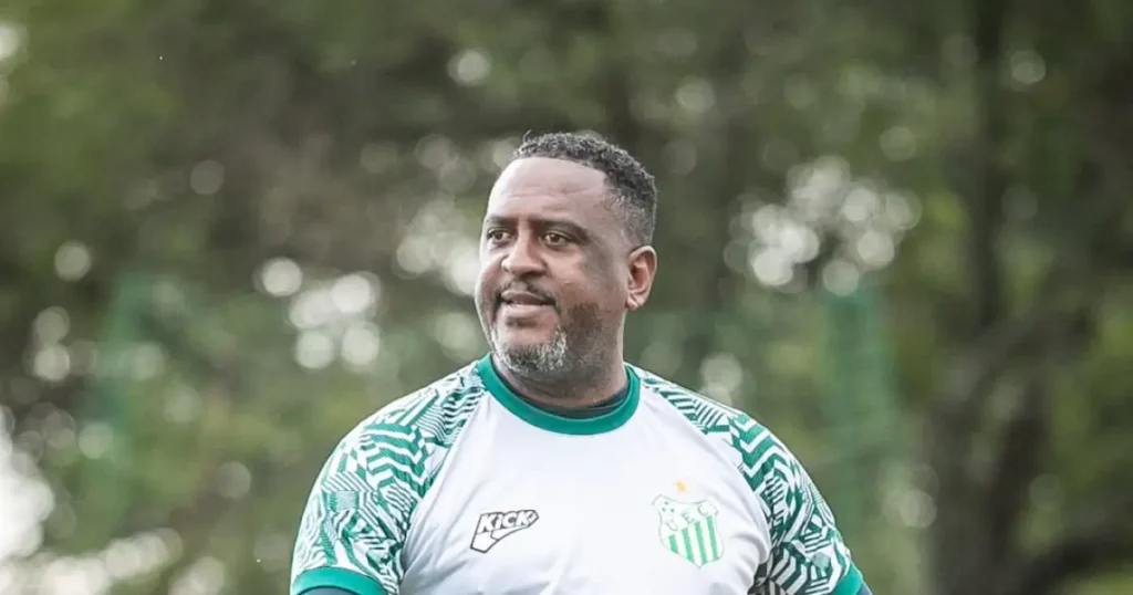 Treinador do Uberlândia Elogia Tite Antes do Confronto com o Cruzeiro