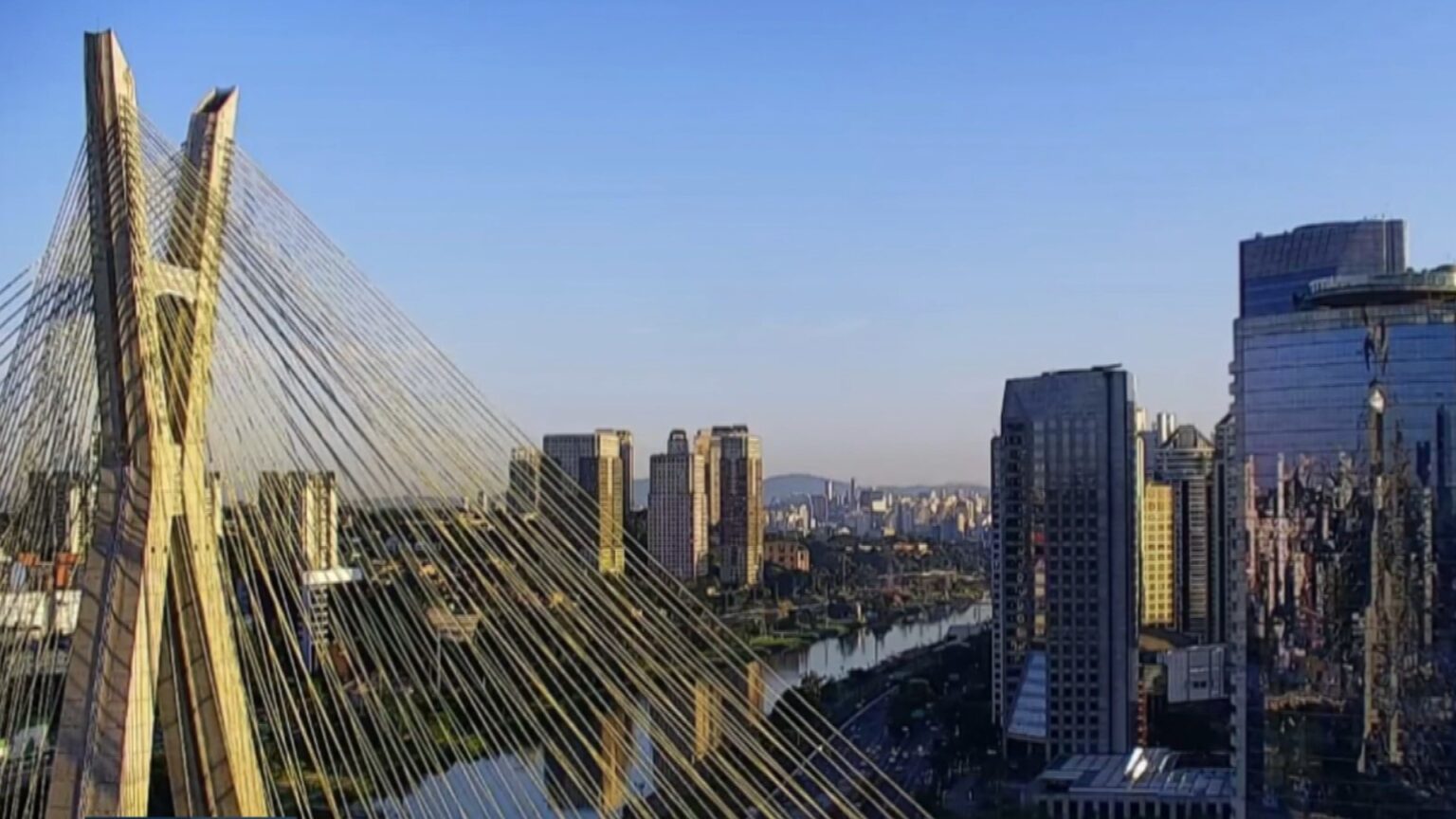 Tributação no Brasil: 100 Municípios Responsáveis por 77% da Arrecadação Nacional