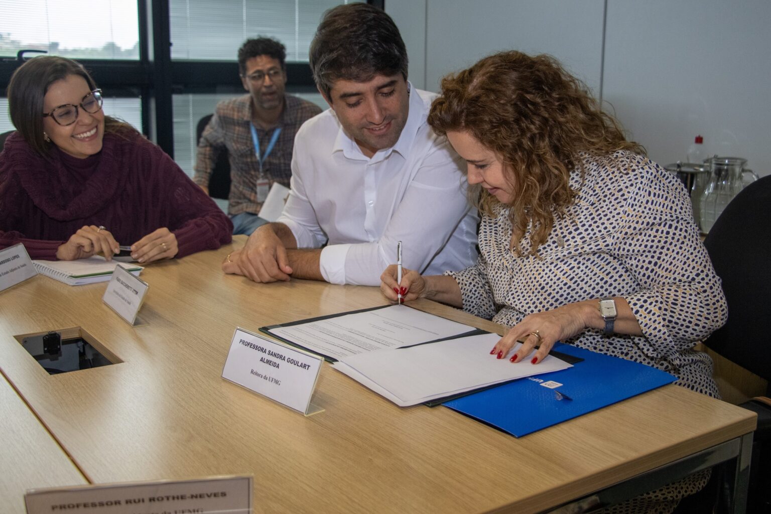 UFMG e Secretaria de Saúde Firmam Parceria Estratégica para Avanços em Saúde Pública UFMG e Secretaria de Saúde Firmam Parceria Estratégica para Avanços em Saúde Pública